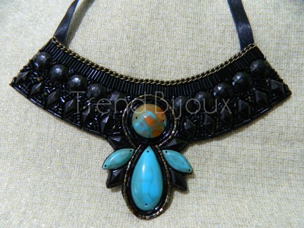 Maxi colar preto e azul turquesa